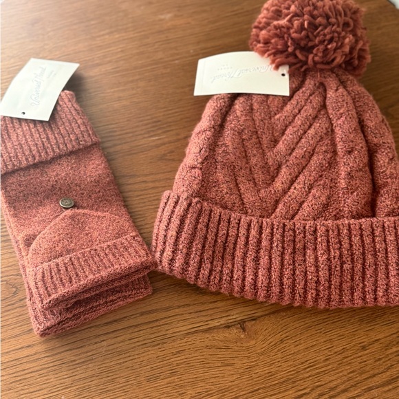 Universal Thread Rust Knit Accessory Set - Picture 2 of 3